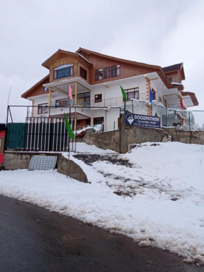 Hotel Doodhpathri Glacier View